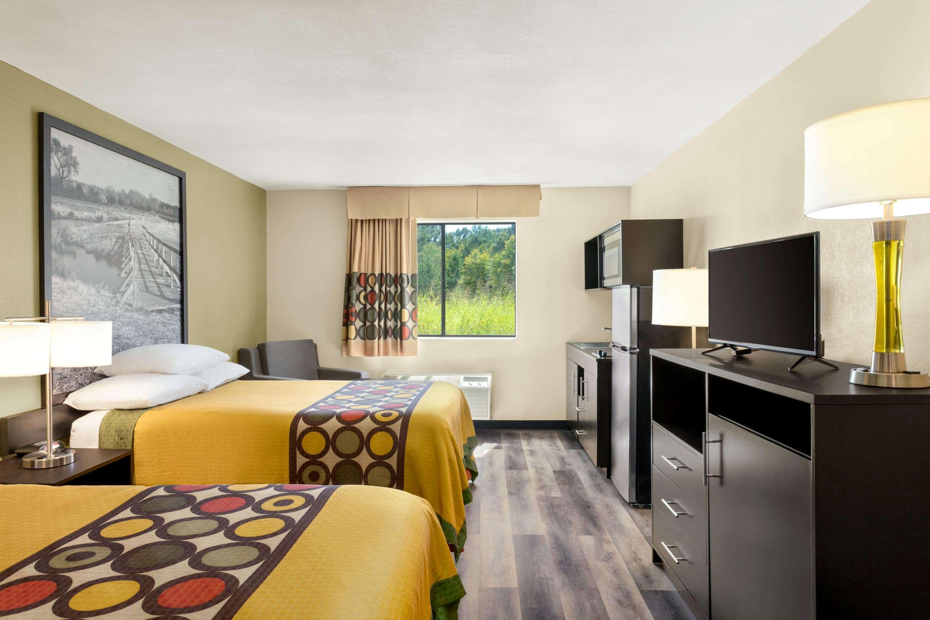 Super 8 By Wyndham Clinton Hotel Exterior foto